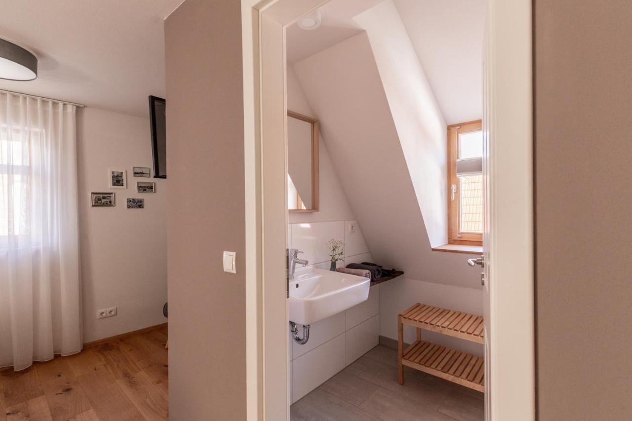 Hotel Maindrei - Schlafen Am Fluss Margetshöchheim Esterno foto